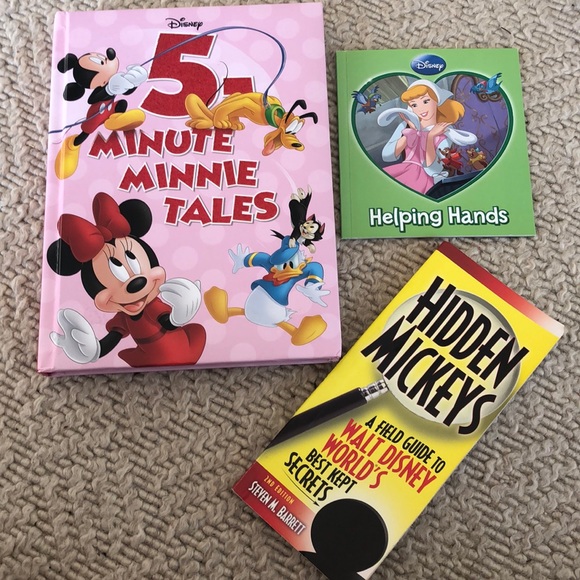 Disney World guide and 2 new books - Picture 1 of 10